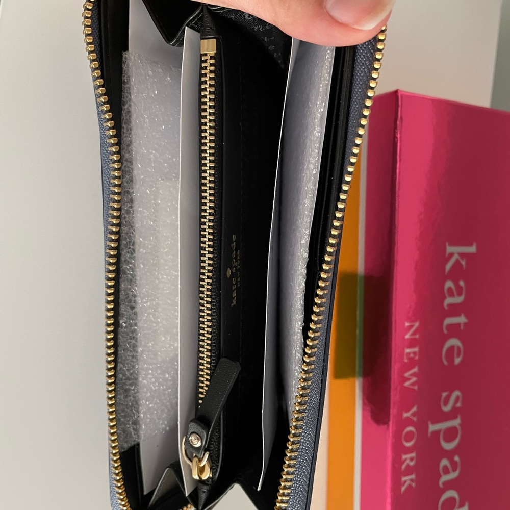 Kate Spade Wallet - Picture 3 of 8